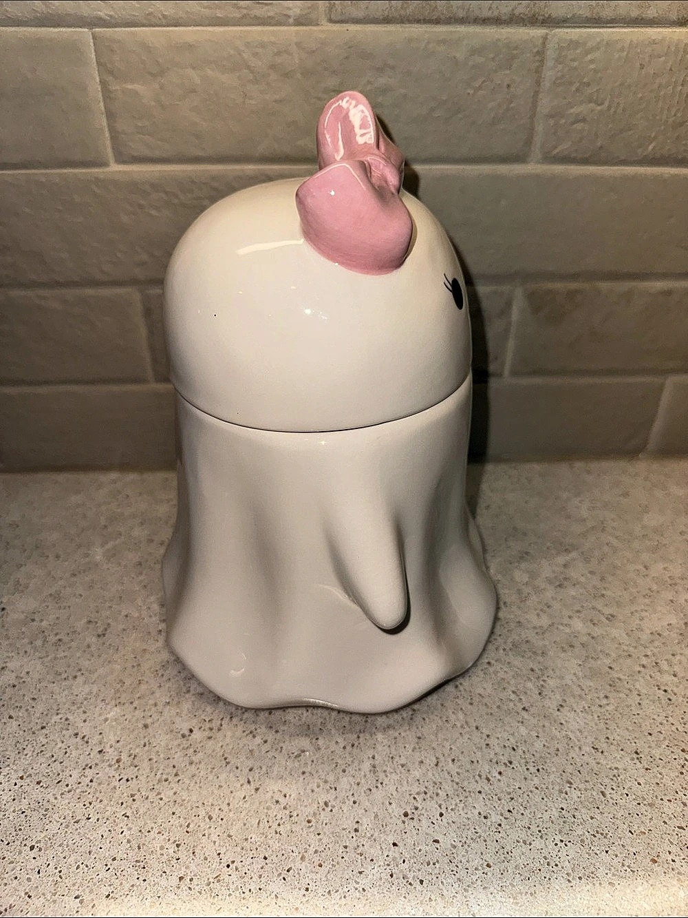 Booville! Halloween Ghost Ceramic Food Storage Container Holding a Black Cat - Picture 6 of 8